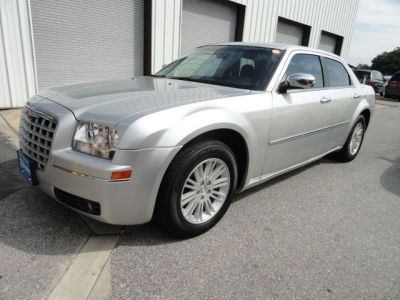 2010 Chrysler 300  Touring