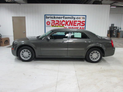 2010 Chrysler 300  Touring