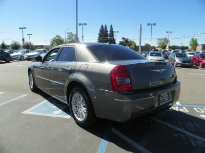 2010 Chrysler 300  Touring