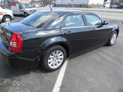 2008 Chrysler 300  LX