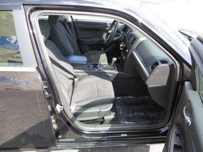 2008 Chrysler 300  LX