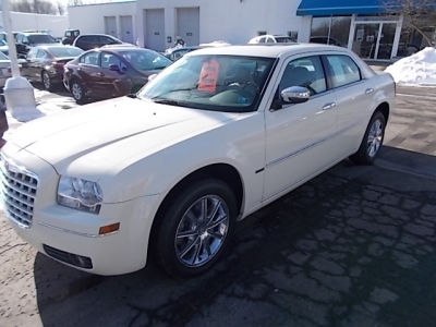 2010 Chrysler 300  Touring/Signature Series