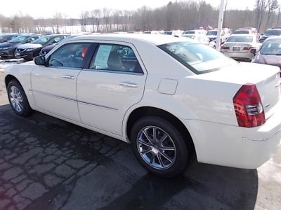 2010 Chrysler 300  Touring/Signature Series