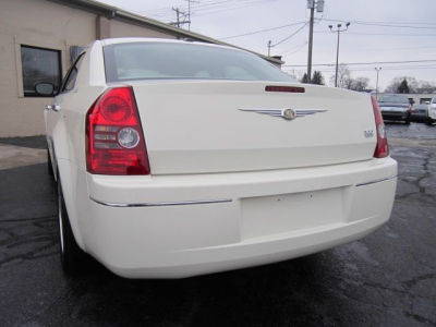 2010 Chrysler 300  Touring