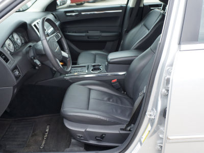 2010 Chrysler 300  Touring