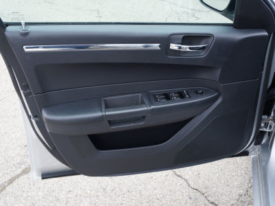 2010 Chrysler 300  Touring