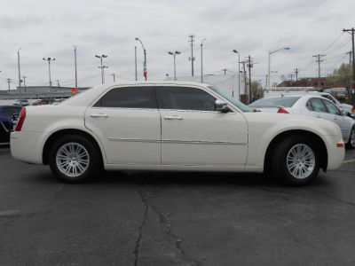 2010 Chrysler 300  Touring
