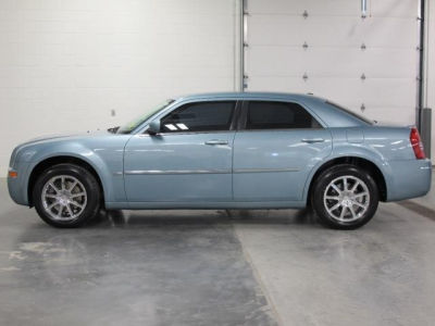 2009 Chrysler 300  Touring/Signature Series