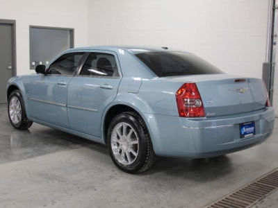 2009 Chrysler 300  Touring/Signature Series