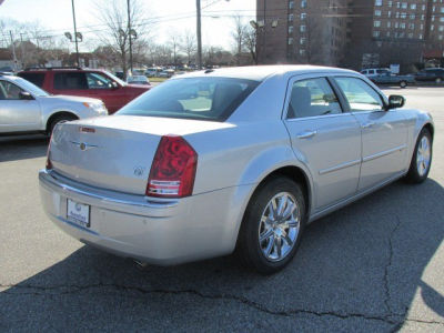 2009 Chrysler 300  HEMI