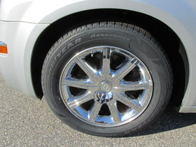 2009 Chrysler 300  HEMI