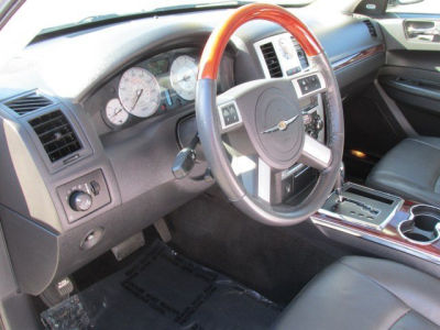 2009 Chrysler 300  HEMI