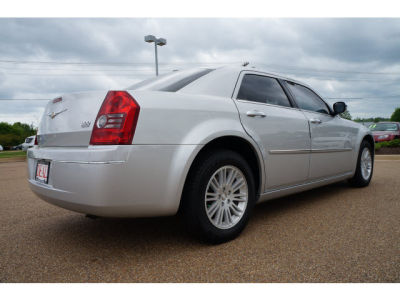 2010 Chrysler 300  Touring