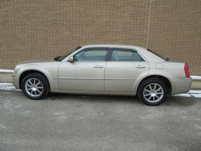 2009 Chrysler 300  Touring/Signature Series