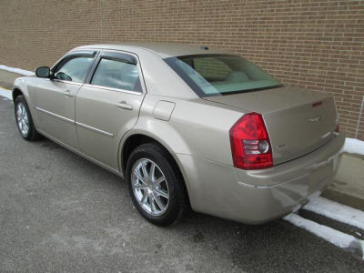 2009 Chrysler 300  Touring/Signature Series