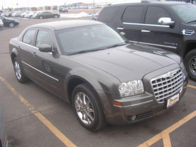 2009 Chrysler 300  Touring/Signature Series
