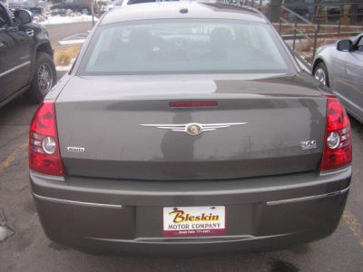 2009 Chrysler 300  Touring/Signature Series
