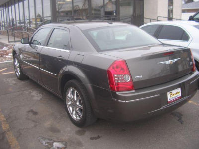 2009 Chrysler 300  Touring/Signature Series