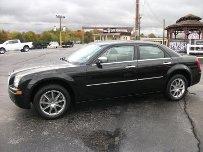 2010 Chrysler 300  Touring/Signature Series