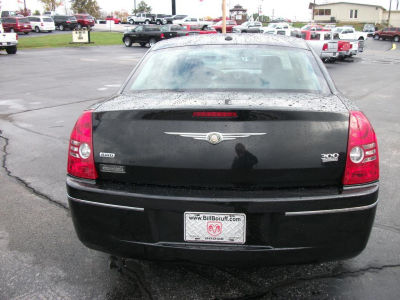 2010 Chrysler 300  Touring/Signature Series