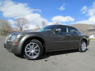 2010 Chrysler 300  Touring/Signature Series