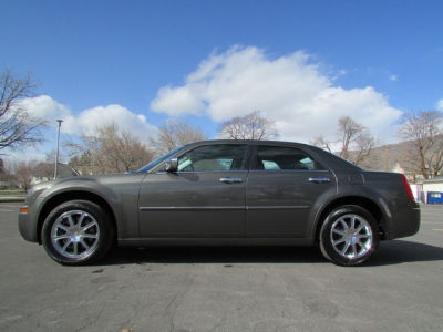 2010 Chrysler 300  Touring/Signature Series