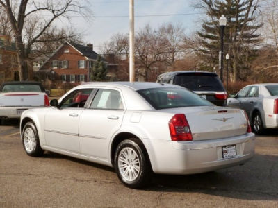2010 Chrysler 300  Touring Plus