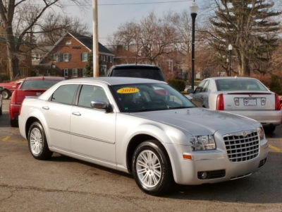 2010 Chrysler 300  Touring Plus