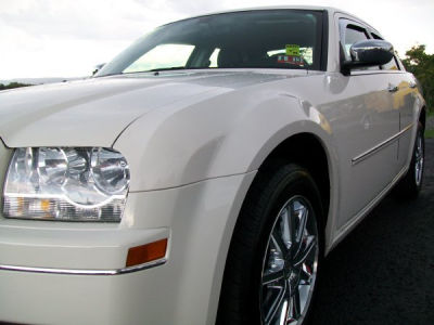 2010 Chrysler 300  Touring/Signature Series