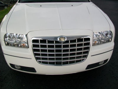 2010 Chrysler 300  Touring/Signature Series