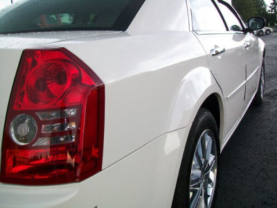 2010 Chrysler 300  Touring/Signature Series