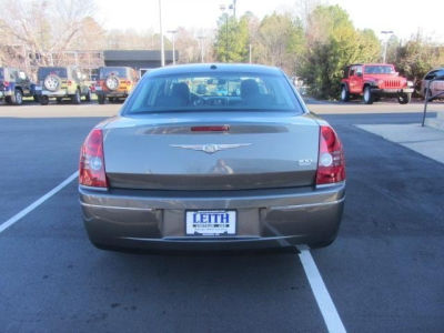 2010 Chrysler 300  Touring