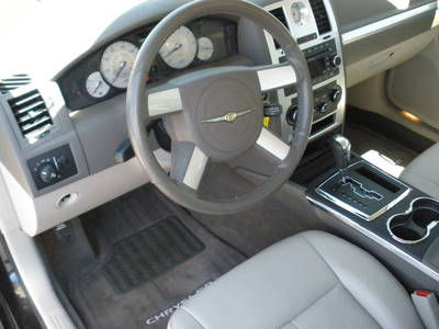2010 Chrysler 300  Touring