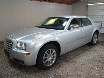 2010 Chrysler 300  Touring/Signature Series