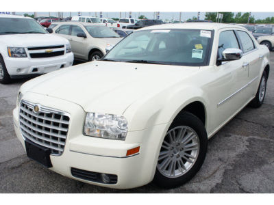 2010 Chrysler 300  Touring