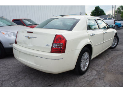 2010 Chrysler 300  Touring