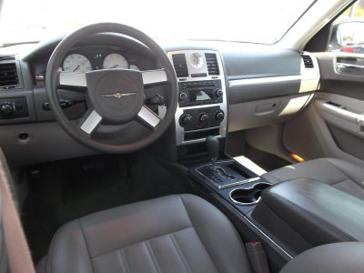 2009 Chrysler 300  LX