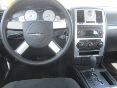 2010 Chrysler 300  Touring