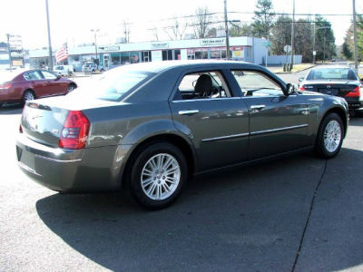 2010 Chrysler 300  Touring