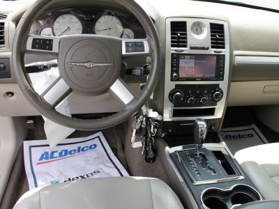 2010 Chrysler 300  Touring