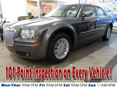 2010 Chrysler 300  Touring