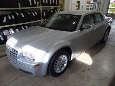2010 Chrysler 300  Touring