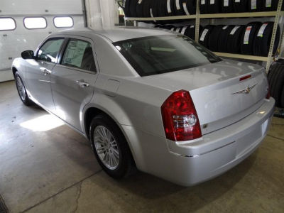 2010 Chrysler 300  Touring