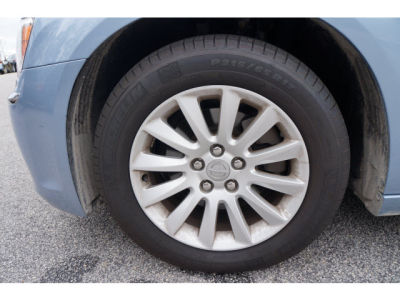 2012 Chrysler 300  Base