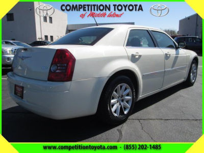 2008 Chrysler 300  LX