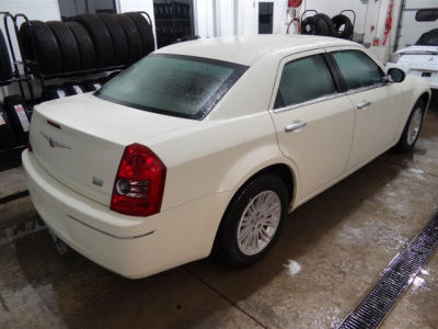 2010 Chrysler 300  Touring
