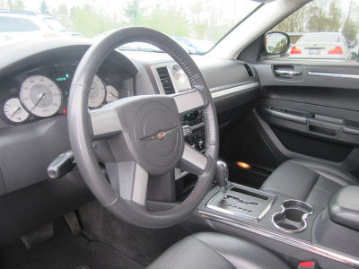 2010 Chrysler 300  Touring