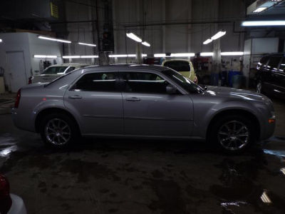 2009 Chrysler 300  Touring/Signature Series