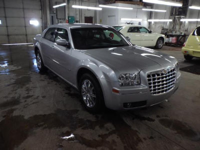 2009 Chrysler 300  Touring/Signature Series