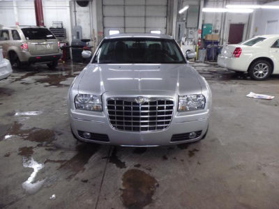 2009 Chrysler 300  Touring/Signature Series